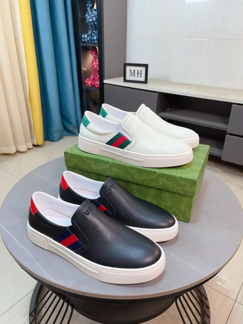 Men's shoes 💰458🌹🌹GUCCI [Gucci] New high-end brand of men's shoes, the latest fashionable casual men's shoes, trendy and versatile, relaxed and sporty style, uppers imported from Italy, first-layer cowhide, genuine leather lining, and ultra-fine workmanship. Original personalized fashionable rubber wear-resistant outsole, light and comfortable on the foot, size 38-44